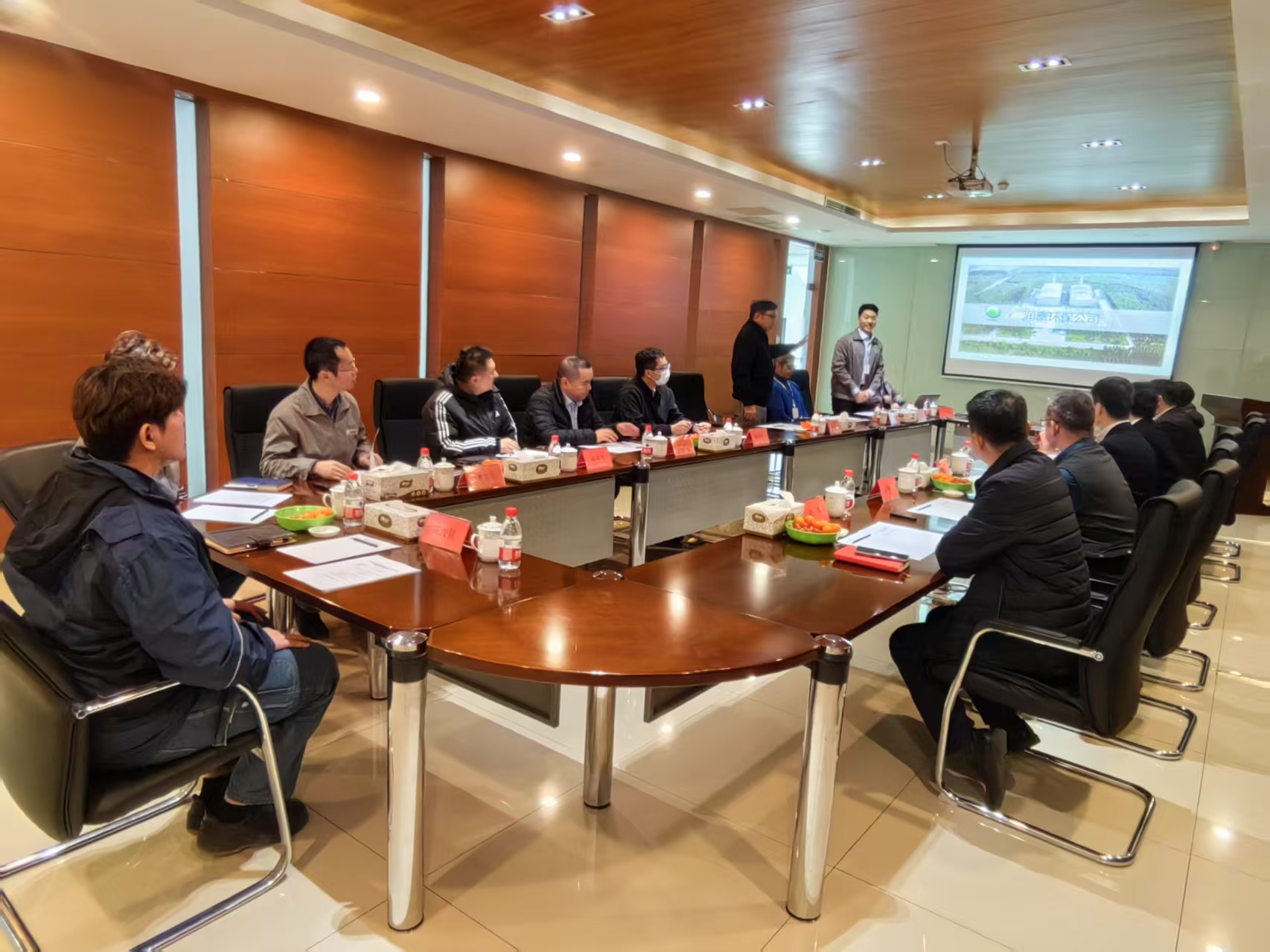 2025.2.21-北京市臺(tái)聯(lián)、通州區(qū)統(tǒng)戰(zhàn)部、永樂店鎮(zhèn)政府領(lǐng)導(dǎo)來公司蒞臨指導(dǎo)